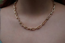 Load image into Gallery viewer, U link chain
